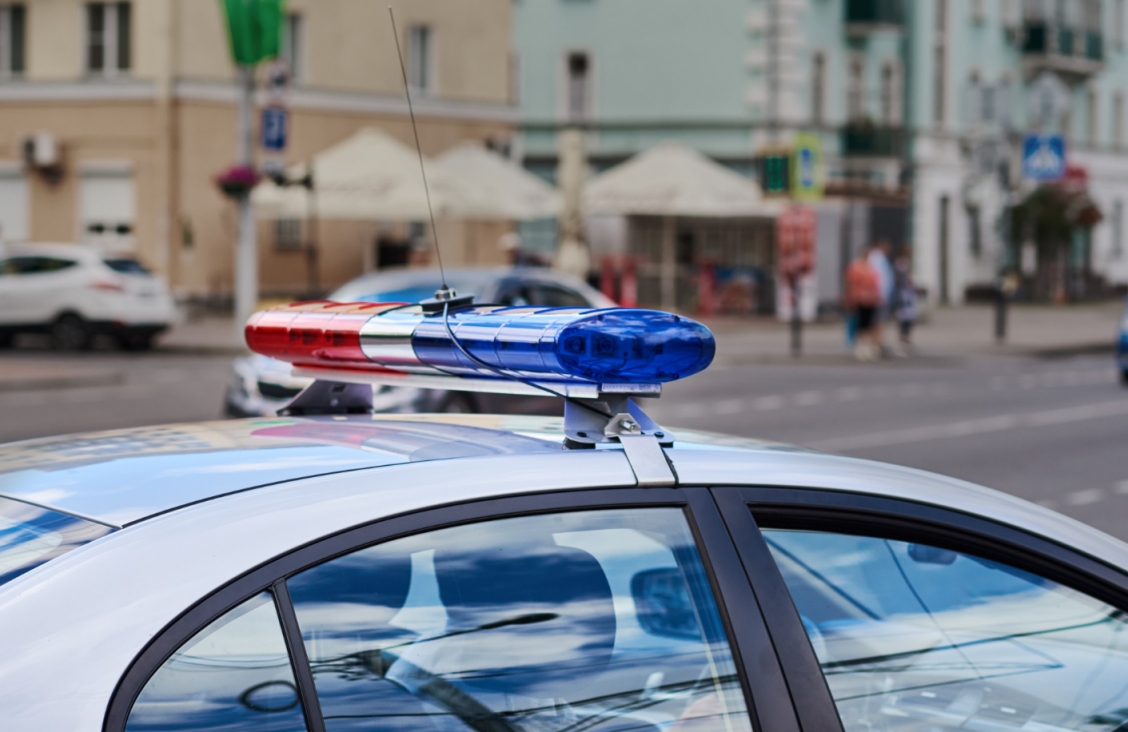 Interwencja policji zakończona mandatem i punktami karnymi dla kierowcy, który nie ustąpił pierwszeństwa