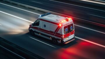 Bestwina: policjanci wynieśli dwoje z pożaru